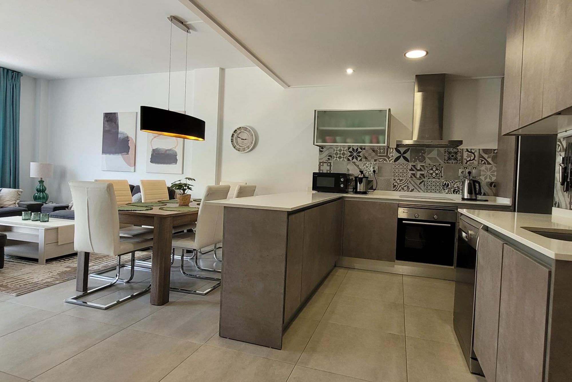 Апартаменты Pmt01 - Modern, Luxury With Heated Pool Торевьиа Экстерьер фото